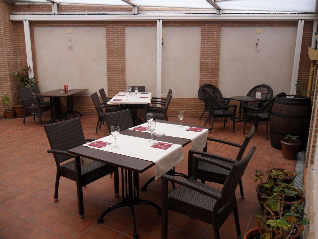 Hostal El Descanso Μαδρίτη Εξωτερικό φωτογραφία