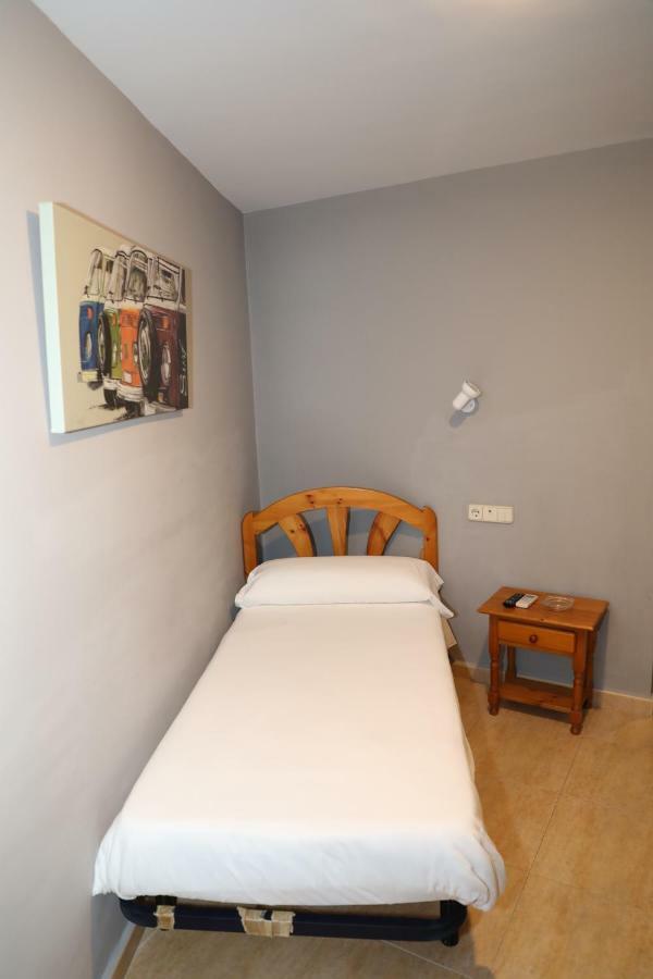 Hostal El Descanso Μαδρίτη Εξωτερικό φωτογραφία