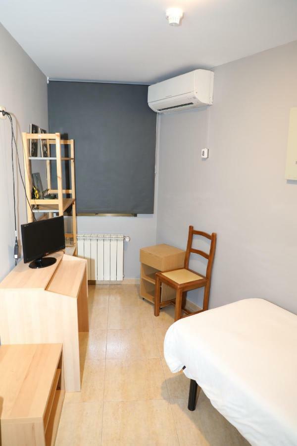 Hostal El Descanso Μαδρίτη Εξωτερικό φωτογραφία
